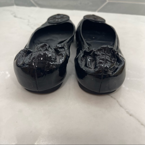TORY BURCH Black Patent Leather Ballet Flats Sz 8 - Picture 7 of 7